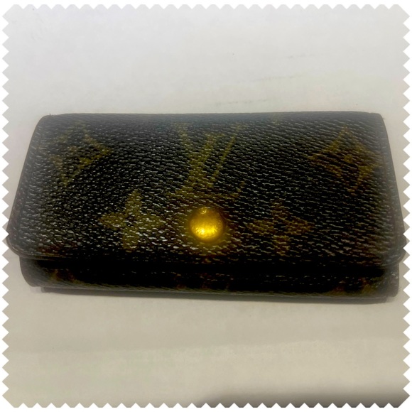 LV Louis Vuitton Keyholder - Picture 1 of 4
